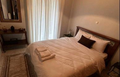 House by the Mountain - Photo 2