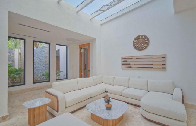 Modern Villa With Full Service Staff Close to Beach and Golf - Photo 8