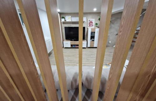 Pool House Minutes from Beach - Photo 35