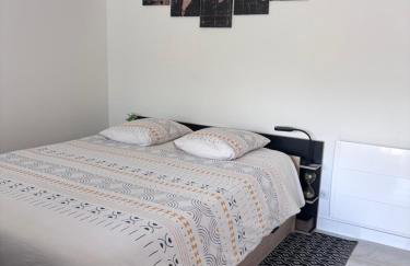 Studio 35m2 à 3 km de la gare d Angoulême avec draps et linge de maison fournis - Foto 5