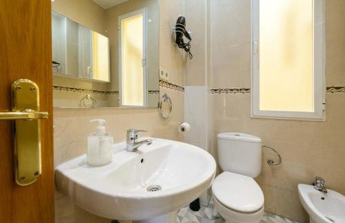 Amplio Piso en Madrid Centro con Vistas al Templo de Debod - Photo 35