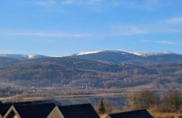 Lake Chwil widok na zalew i góry - Foto 17