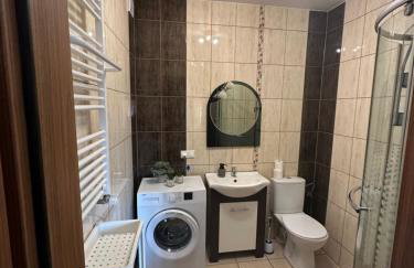 Pod skrzydłami - Foto 15