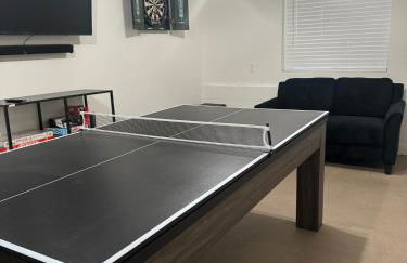 Woodsy Chic Family-Friendly Spacious Getaway - Foto 42