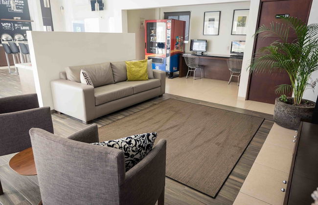 Redwood Villas Extended Stay Zona Industrial - Photo 3