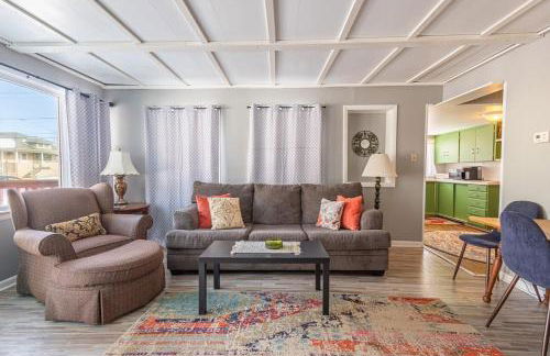 Rustic 2 Bedroom Boho Apartment - Foto 1