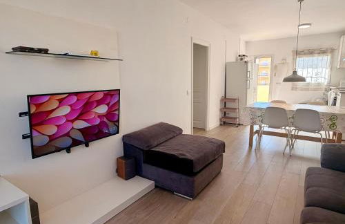 Charming & renovated apt stone throw to the sea - Foto 15