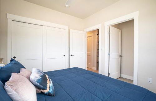 Cozy Downtown Condo with Jacuzzi 5 Min to Resort - Foto 32