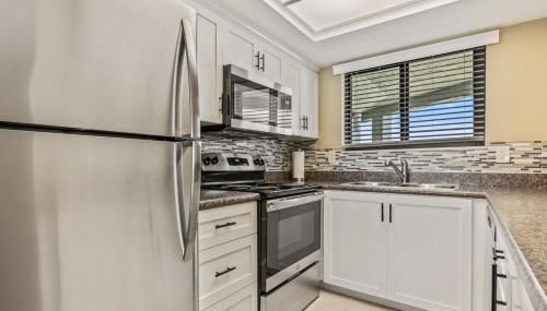 Ocean View with a beachfront pool at Ocean Trillium Condo ~ 702 - Foto 5, Other