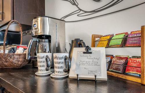 Melody Ridge Downtown with Fast WiFi, King Suite, Soaking Tub - Foto 11