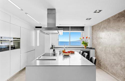 Frontline Beach Apt with Terrace - Foto 21