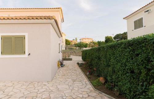 Vasilopoulos Residences - Villa Anthia with jaccuzzi & Villa Emelia with shared pool - Foto 16