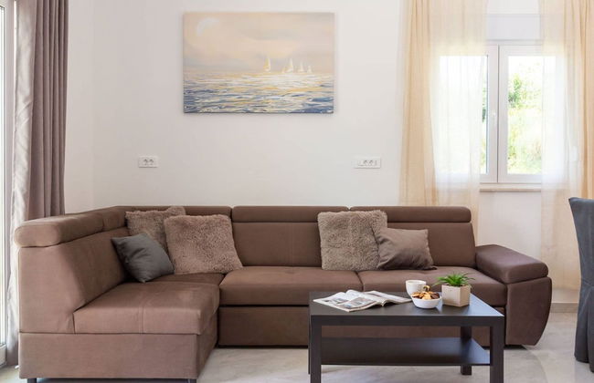 Contemporary Apartment With Terrace and Spacious Garden - Foto 8