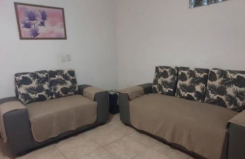 Casa Espaçosa 3 Quartos Sala Cozinha e Churrasqueira - Foto 12