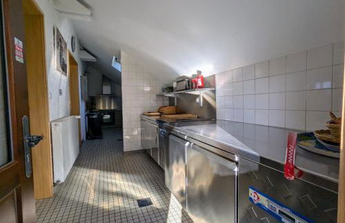 Chalet familial spacieux avec spa, sauna et salle de jeux - FR-1-589-750 - Foto 9