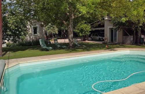 Le Mas des Cigales avec parc et grande piscine - Foto 1