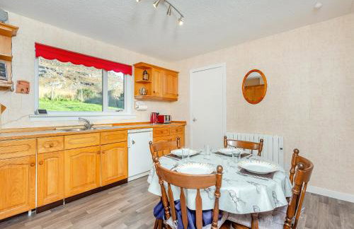 West Home - Photo 10