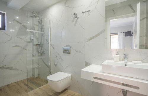 Aggelos Apartments & Deluxe Studios - Photo 29