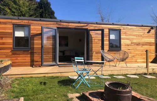 2 Guests - Garden Retreat with Balcony Views - Foto 1