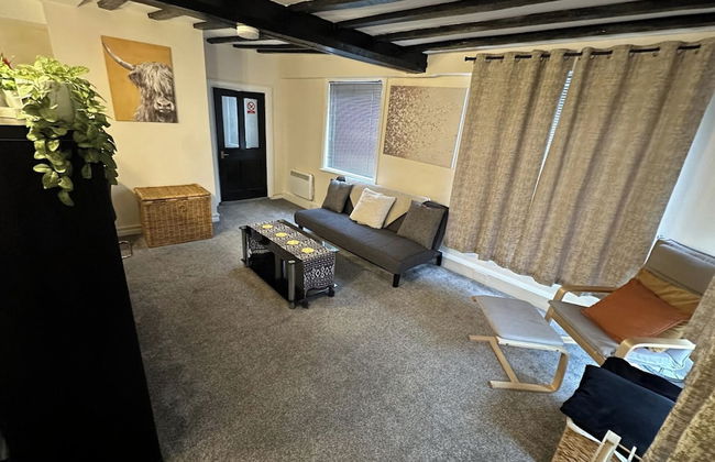 Apartment - Sleeps 2 - Parking - Wifi - Foto 2