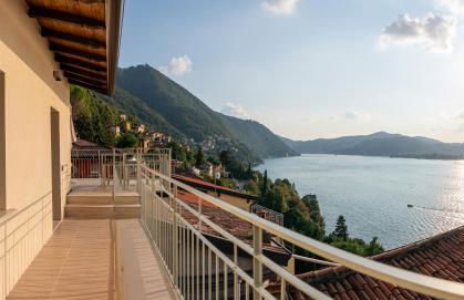 DN ART ROYALE - APT D first floor with lake view terrace and hot tub - APT N ground floor with internal whirpool - Foto 15