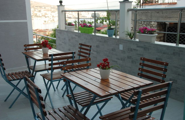 Crown Deluxe Apartments - Foto 3