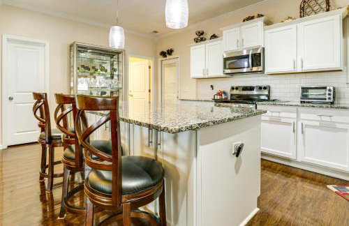 Community Pool! Family-Friendly Savannah Retreat - Foto 9