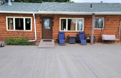 Waterfront 2 Bdrm Cabin with Best Sunset View and Huge Yard - Foto 9