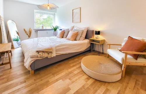 Stilvolle 3-Zimmer Wohnung in Ingolstadt mit Balkon und guter Autobahnanbindung - Photo 1