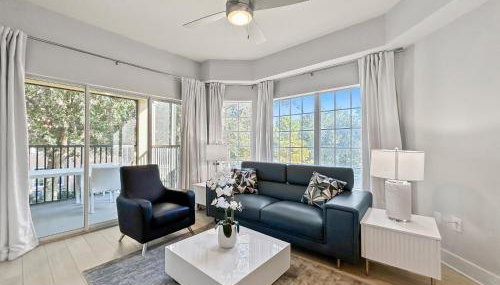 Modern & Spacious 3 Bedroom Retreat! - Photo 1