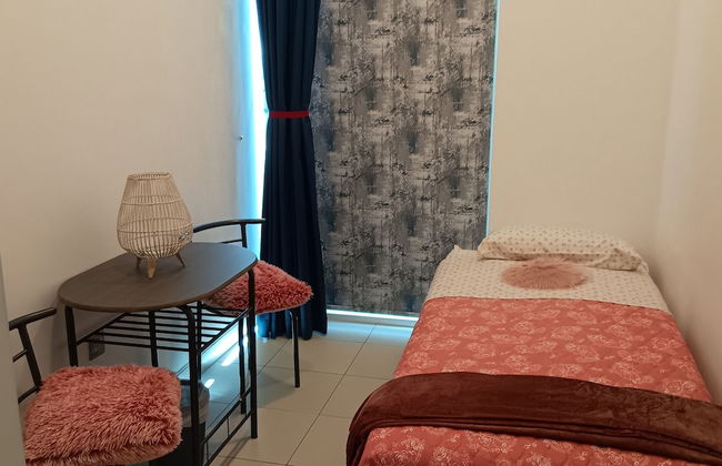 Remarkable 2-bed Apartment in Dubai - Photo 5