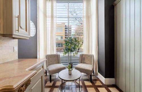 5BR 5BA Architectural Estate-Theatre Gym Rooftop - Foto 34