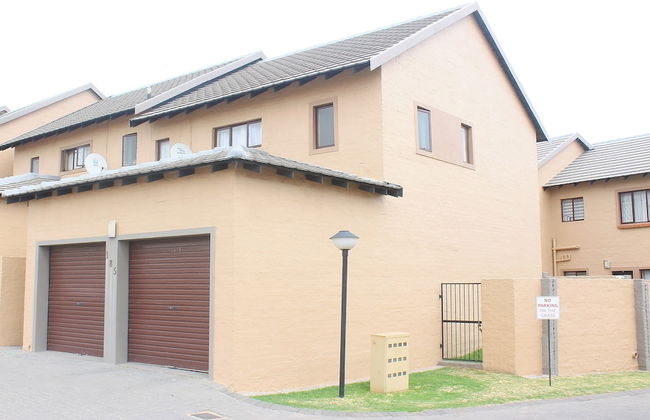 Cozy 3 Bed Duplex ,sleeps 6 With Double Bathroom - Photo 29