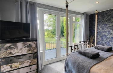 Woodland View Retreat - Luxury Stay, Endless Fun - Foto 7