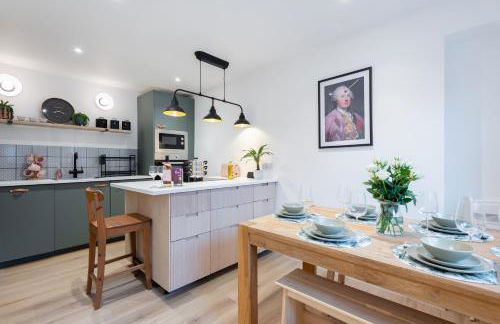 The Pinkish House - 4 bed home in the town centre - Foto 2