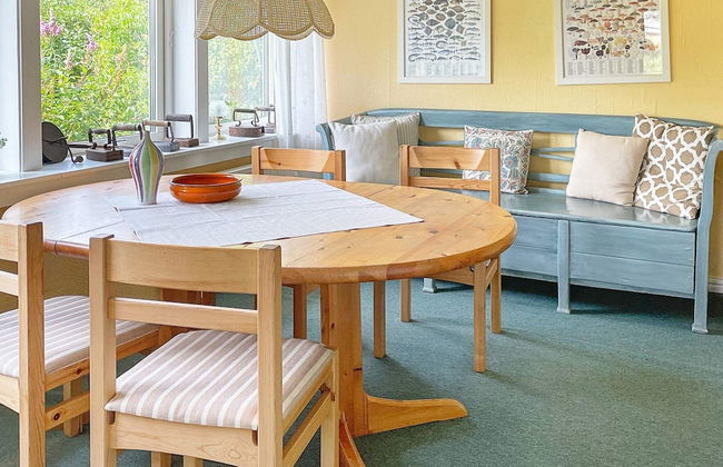 7 Person Holiday Home in Axvall - Foto 11