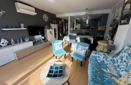 Bonito apartamento con gran terraza y piscina comunitaria AV-08 - Foto 33