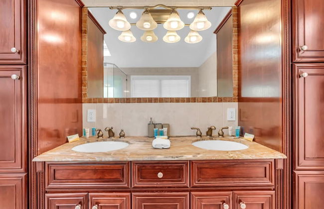 Fall Family Oasis Fireplace Theater and Games - Foto 23