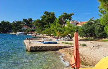 Apartments Ana Žaborić, 50 m od šljunčane plaže - Foto 41