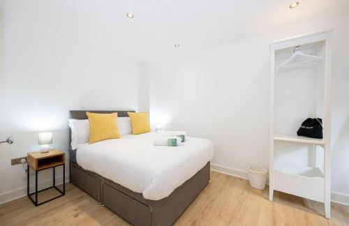 Brooklyn Mews-Free Parking-Village Location - Photo 18