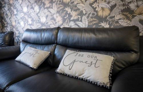 Stunning 3 bed House - Nr Kings Mill Hospital - 2 Parking Spaces, Wifi & Garden - Foto 28