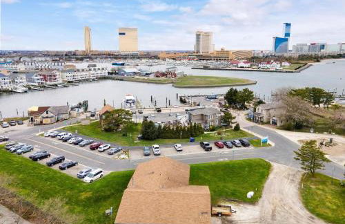 Balcony View, Updated Interior, Close to the Beach! - Foto 49