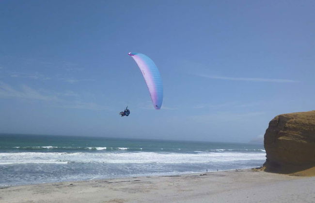 Paragliding over the Paracas National Reserve - Foto 6