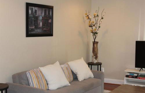 Cozy 3 Bedroom Min to National Mall Great Location and Free Parking - Foto 59