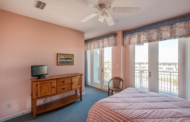 White Sands 449 - Photo 1