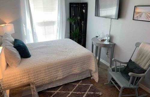 Quaint Coastal Pool Home on Florida's Space Coast - Foto 25