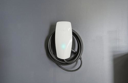 Luxury Hideout w Hot Tub Steam Shower - Photo 29