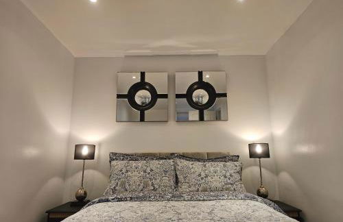 StayZen Apartments - Free Parking & Private Garden Ground Floor Central Woking - Business & Leisure - Photo 15