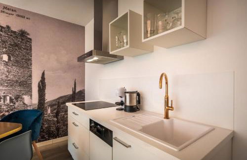 goldfinger + suites - Photo 66