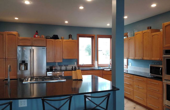 Harbor View Haven by Avantstay Private Backyard - Photo 12